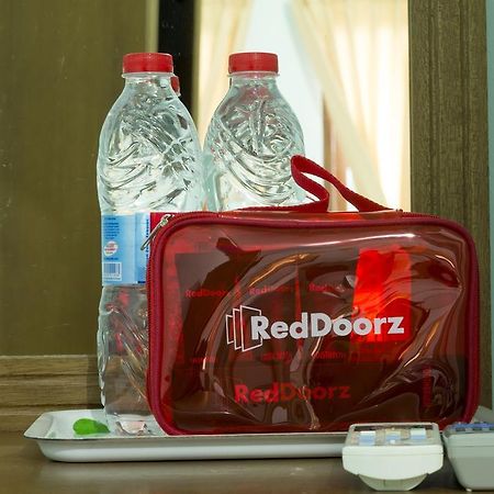 Hotel Reddoorz Near Pantai Jerman Kuta Lombok Exterior foto