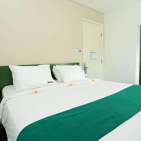 Hotel Reddoorz Near Pantai Jerman Kuta Lombok Exterior foto
