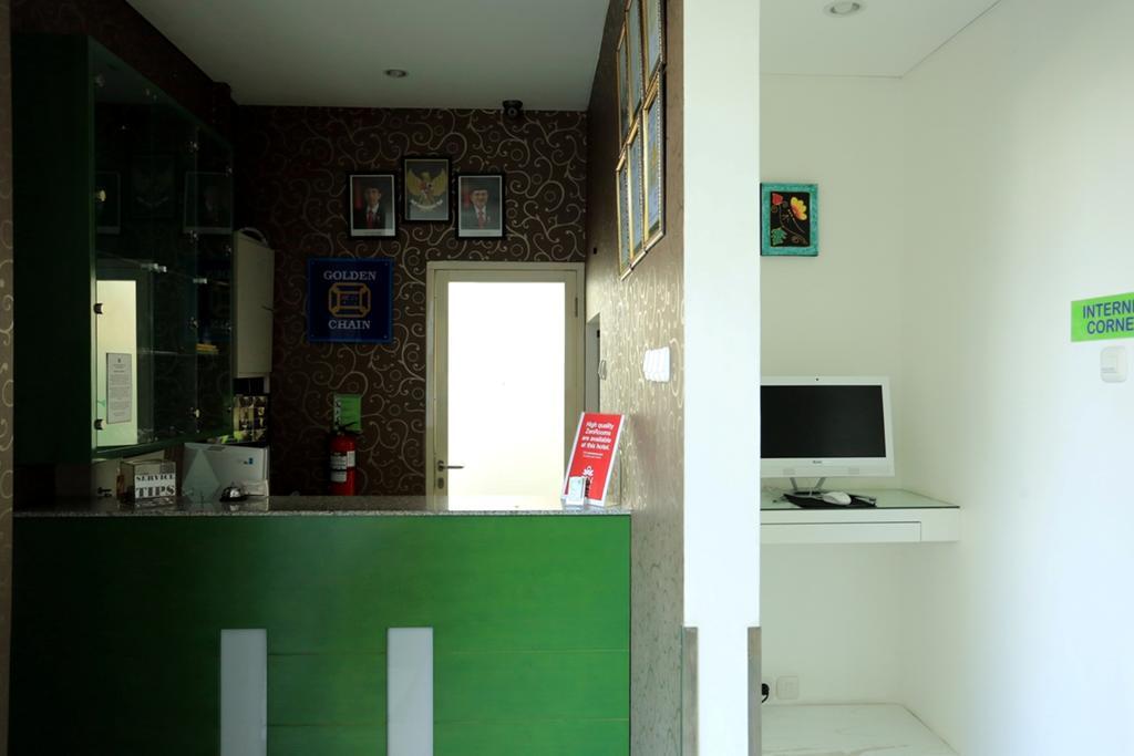 Hotel Reddoorz Near Pantai Jerman Kuta Lombok Exterior foto